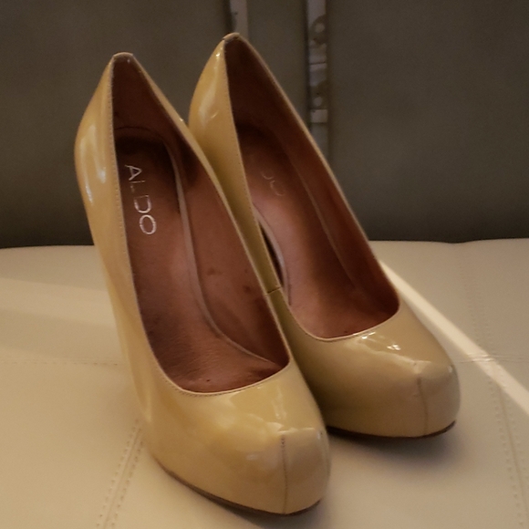 Patent Beige Aldo Pumps - Picture 3 of 5